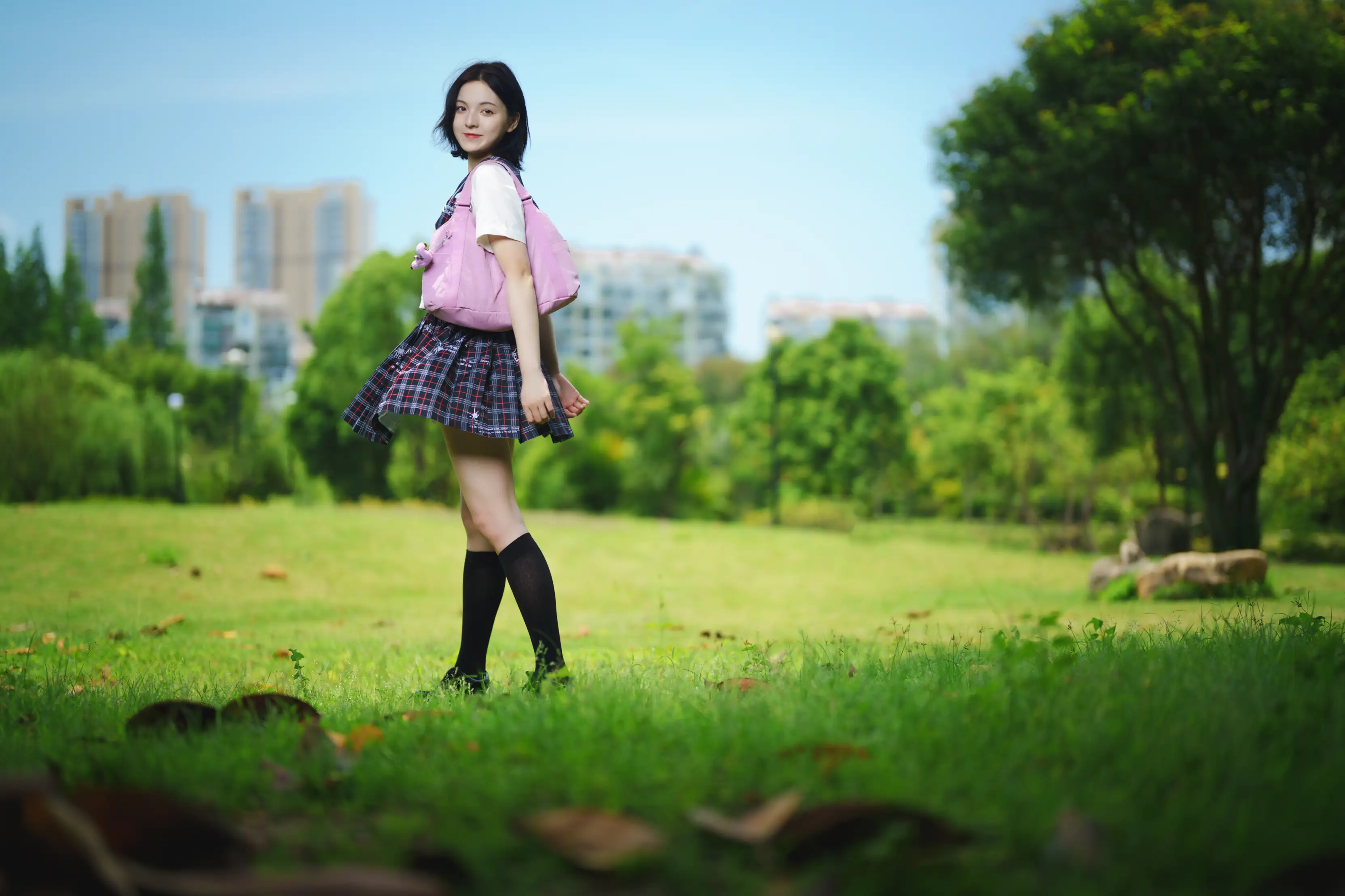 [艺图语] 2021.11.12 Vol.441 – 花田里的JK少女 dudu#[51P]-42