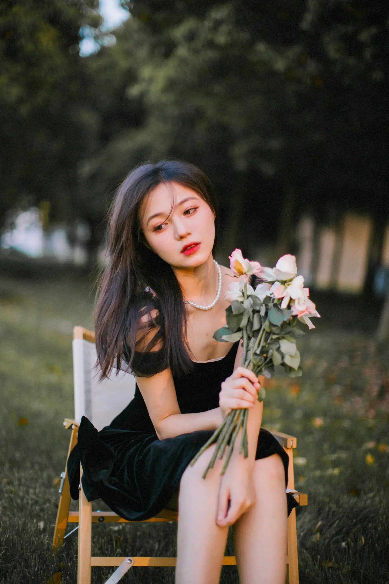 [艺图语] 2022.07.14 Vol.1475 – 少女与花 夏芸是只小考拉#[25P]-24