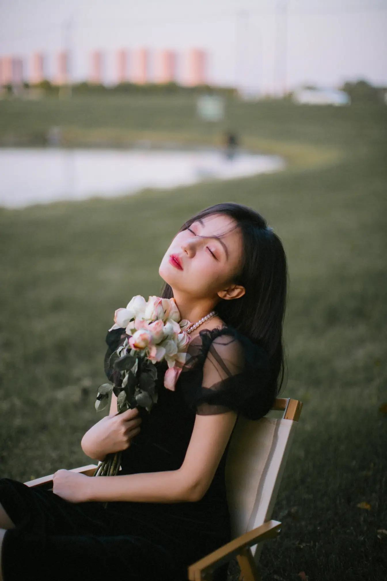 [艺图语] 2022.07.14 Vol.1475 – 少女与花 夏芸是只小考拉#[25P]-25