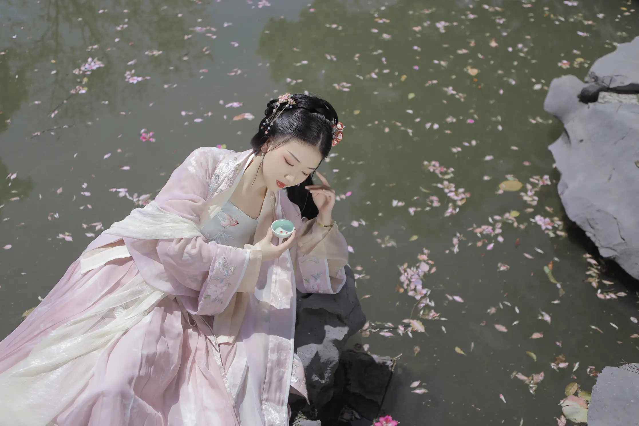 [艺图语] 2022.06.03 Vol.1070 – 落花风 酸辣湯兒#[27P]-5