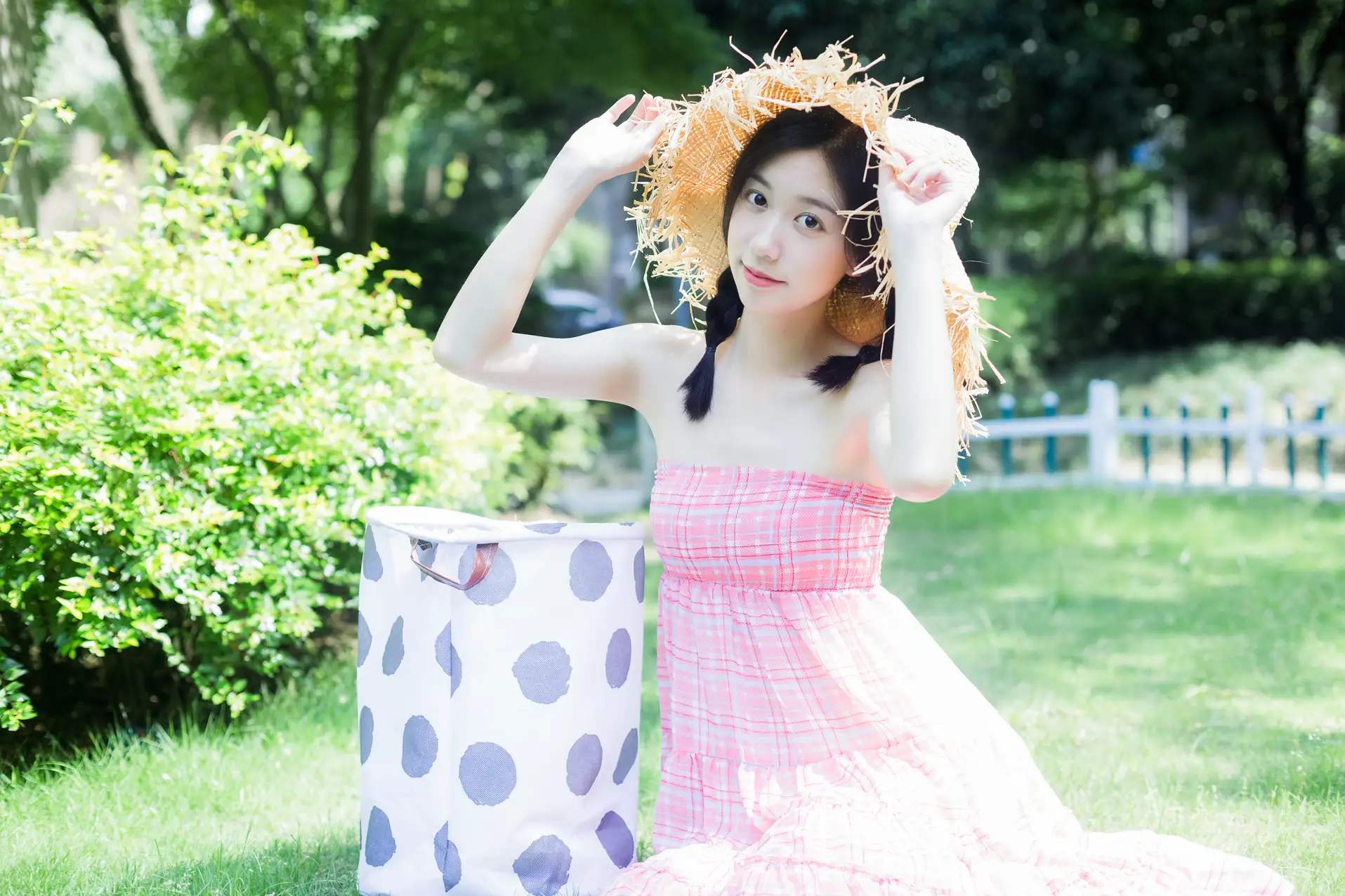 [艺图语] 2022.07.19 Vol.1520 – 今日天气晴 饲猫少女 饲猫少女-#[42P]-10