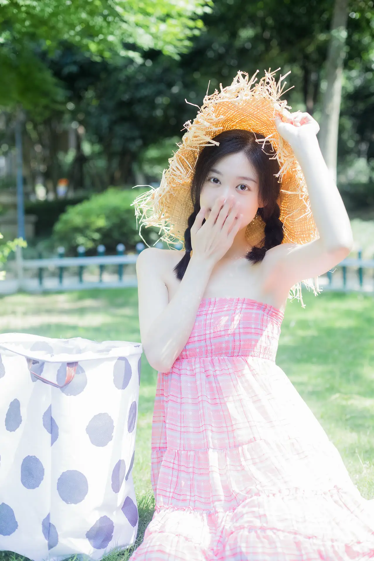 [艺图语] 2022.07.19 Vol.1520 – 今日天气晴 饲猫少女 饲猫少女-#[42P]-1