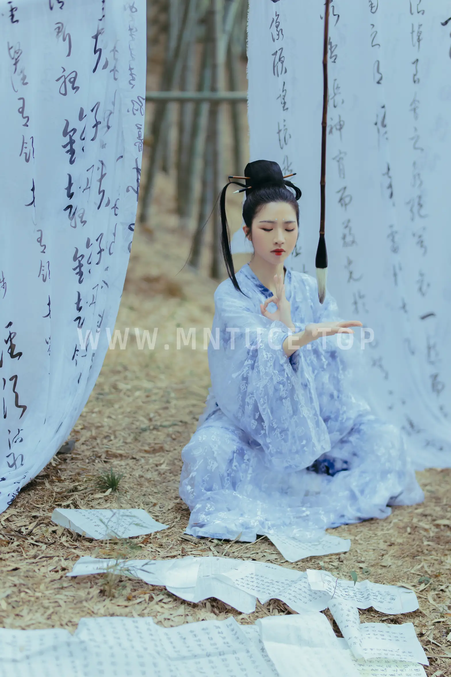 [艺图语] 2022.08.24 Vol.1776 – 笔仙 君心蓝#[22P]-18