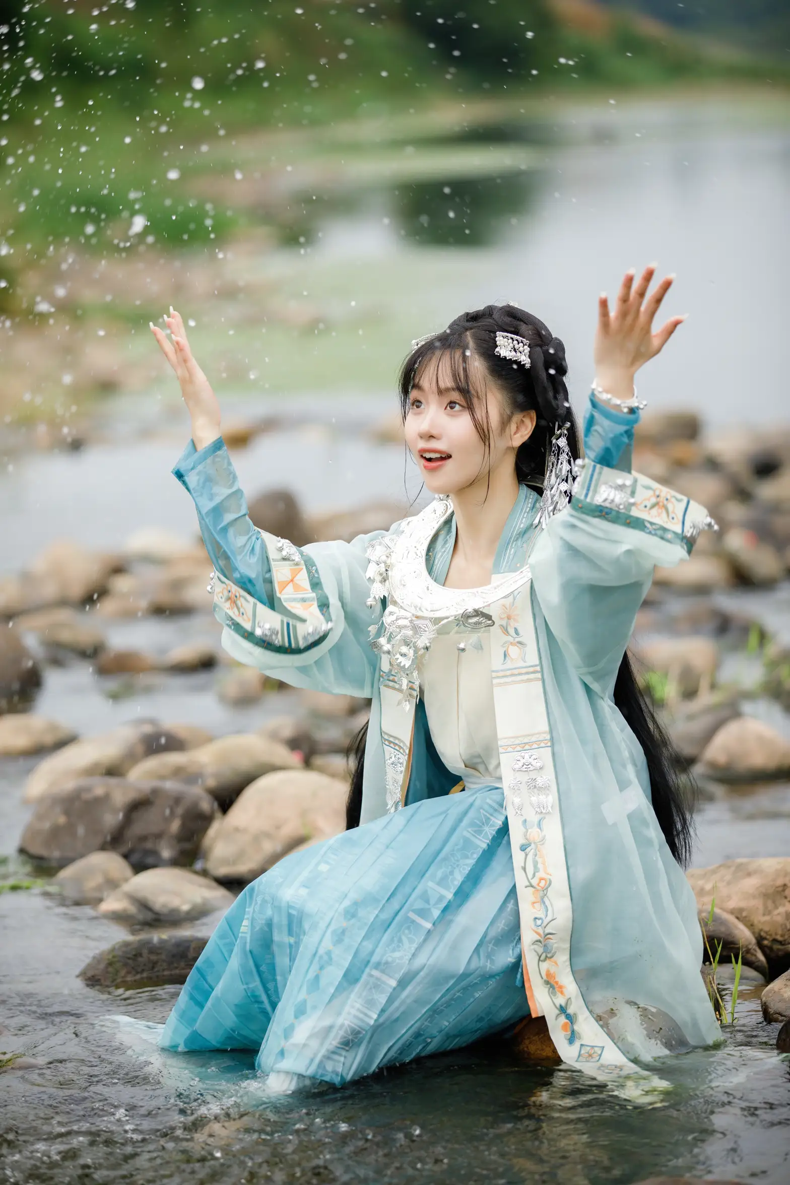 [艺图语] 2022.09.09 Vol.1906 – 苗疆少女 王大可#[22P]-13