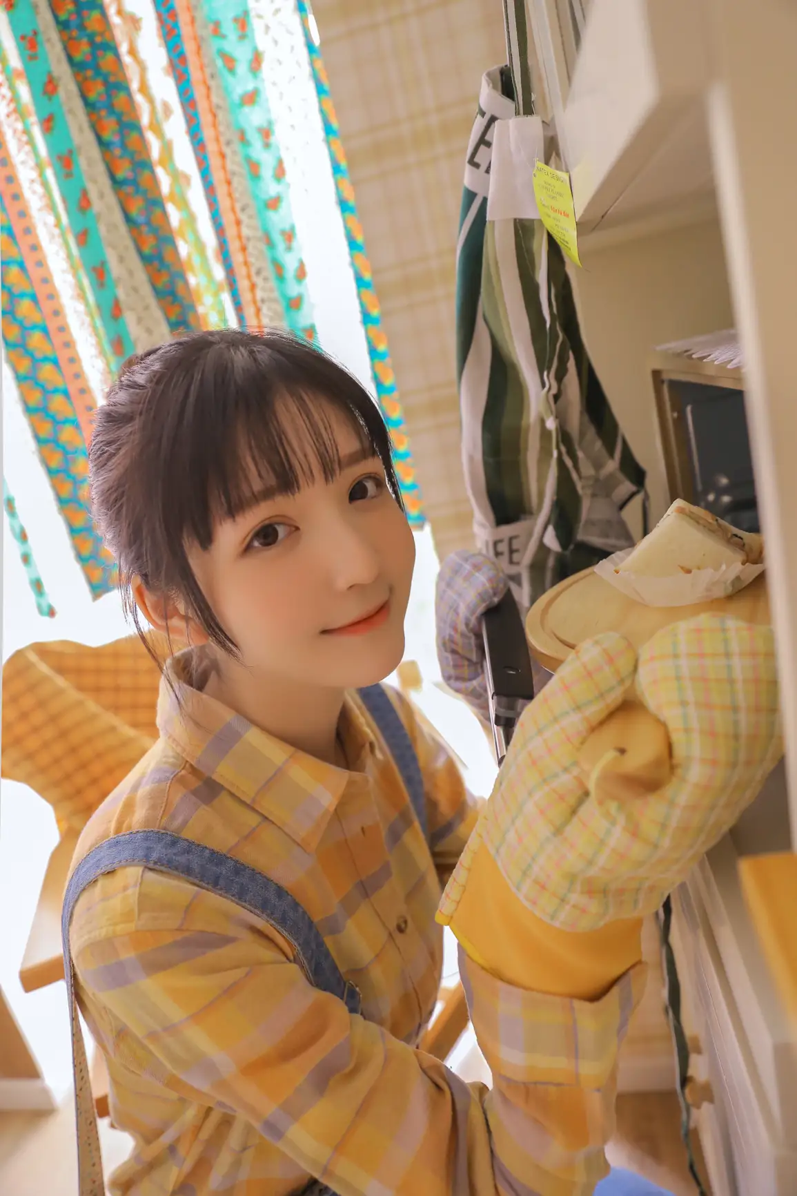 [艺图语] 2022.07.27 Vol.1551 – 今日小厨娘 金迪-Vivian#[26P]-4