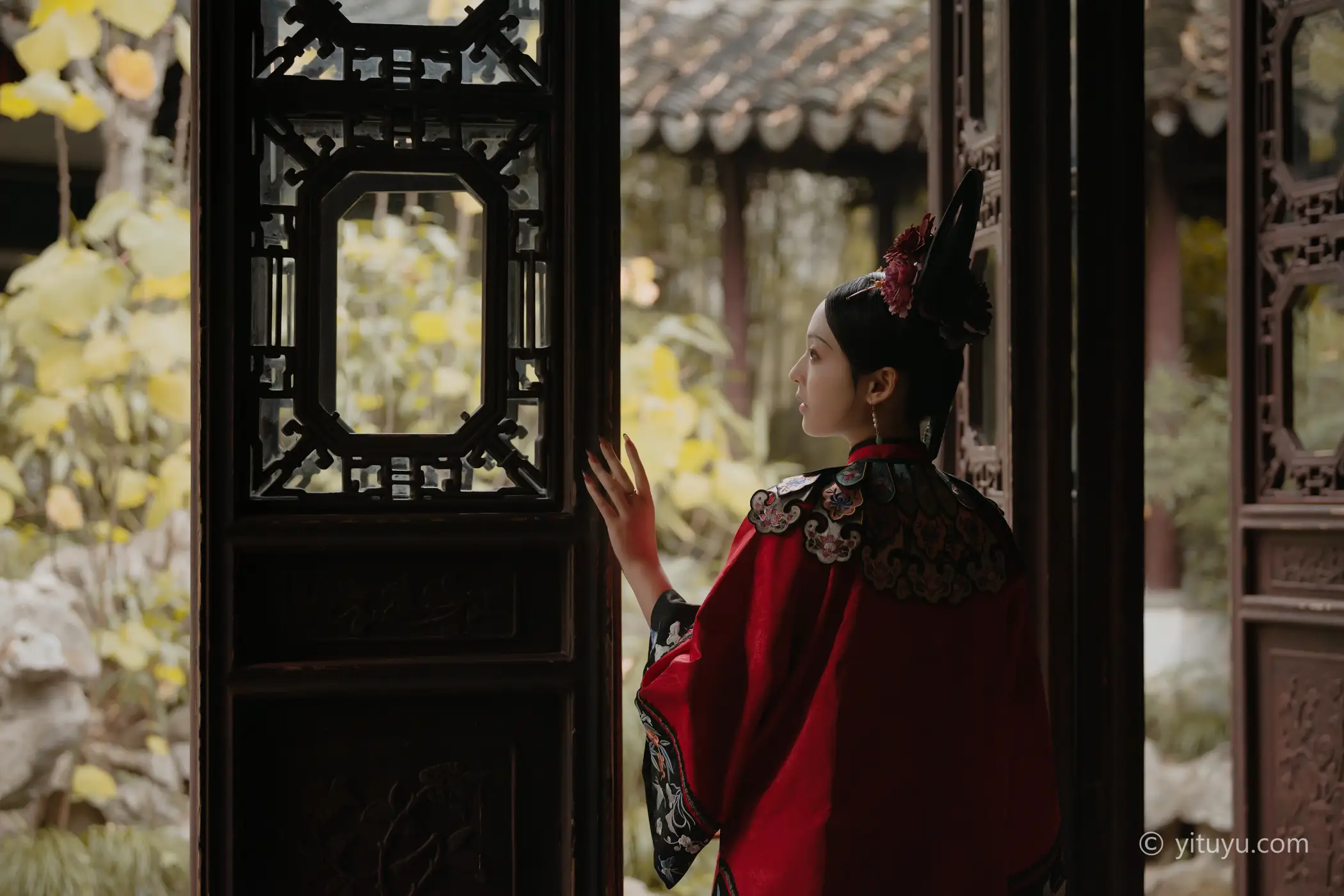 [艺图语] 2021.08.10 Vol.113 – 晚秋 苏苏#[34P]-16
