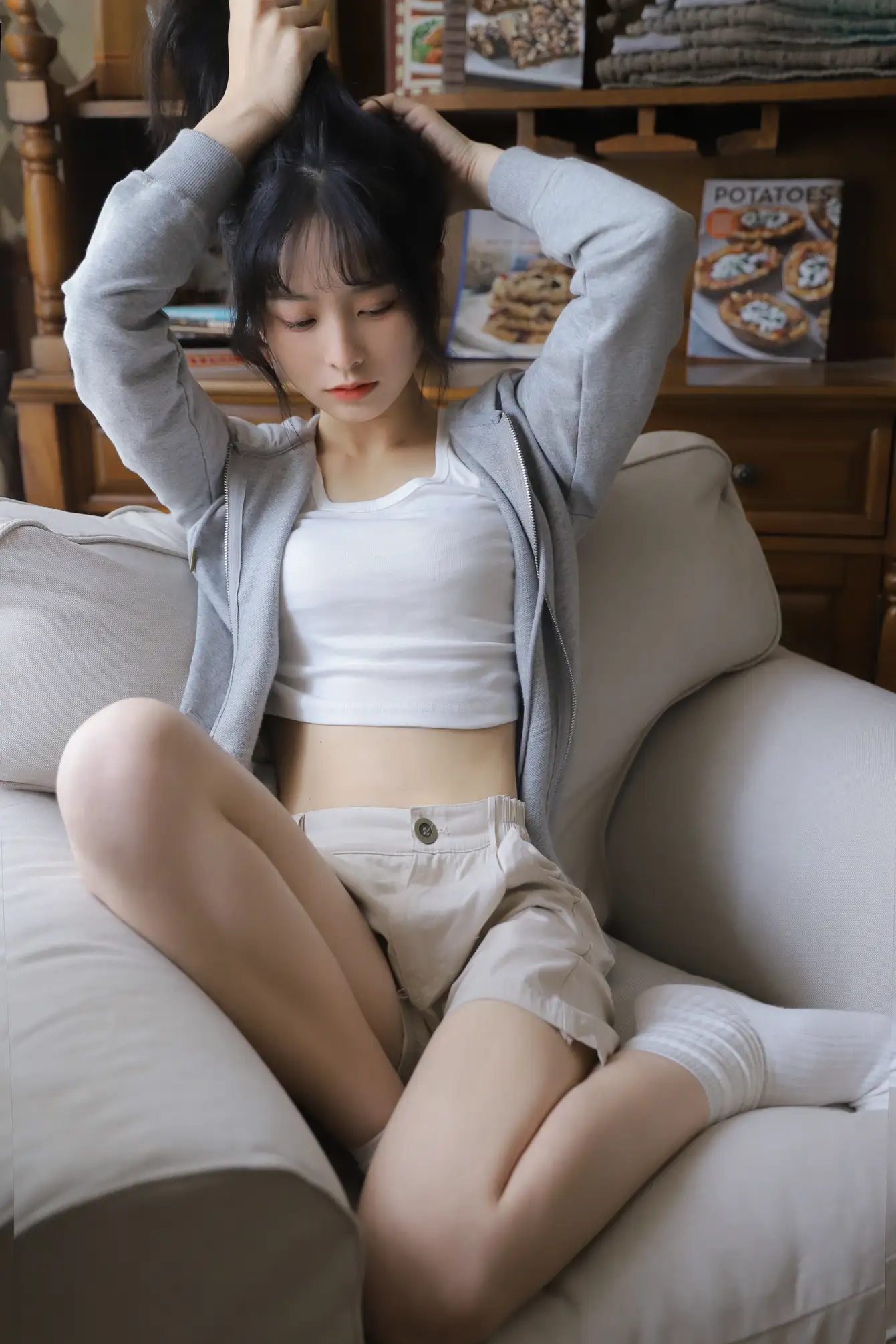 [艺图语] 2022.08.01 Vol.1599 – 灰色轨迹 - 春夏_#[23P]-23