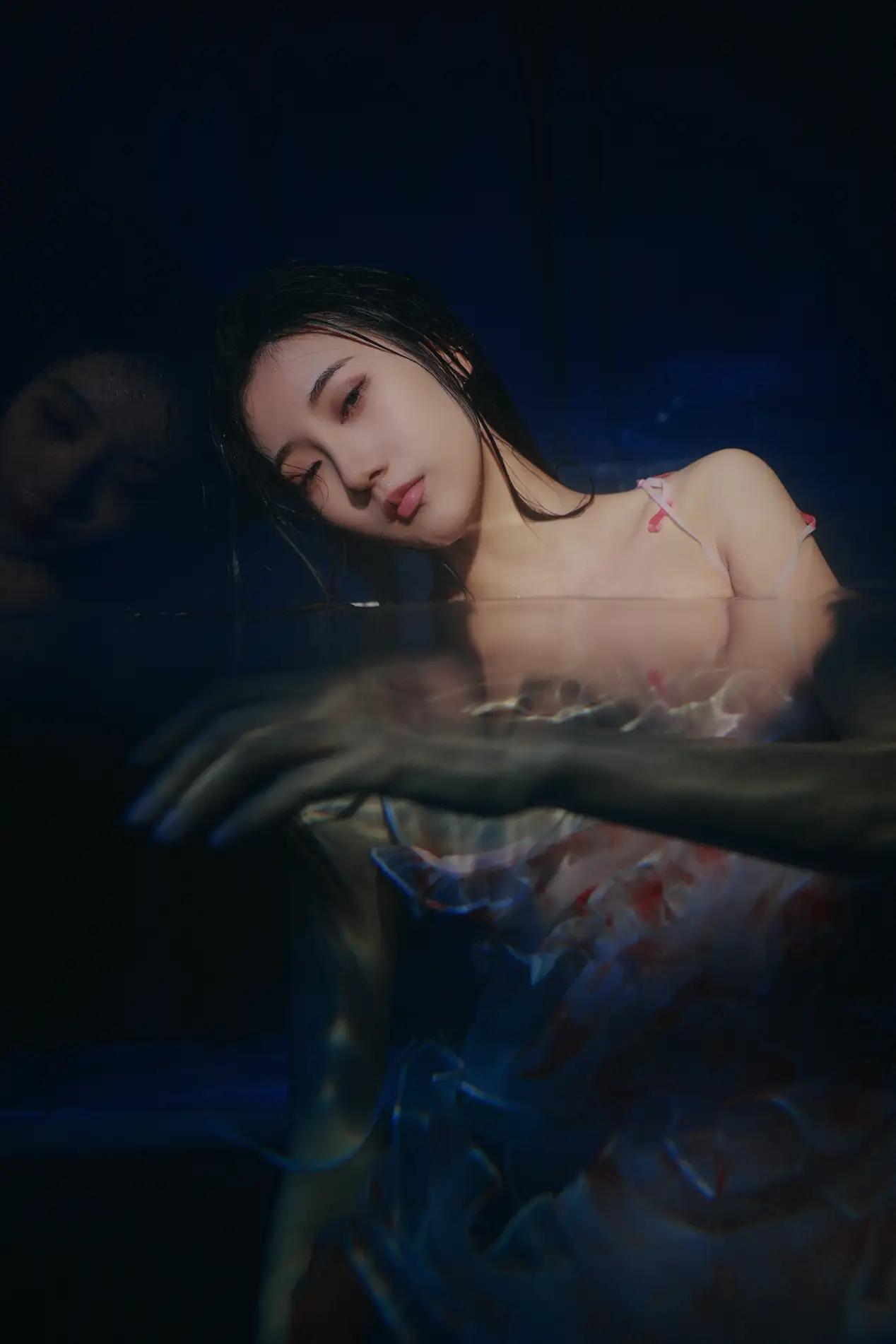 [艺图语] 2022.08.27 Vol.1806 – 有人喜欢蓝 阿万#[45P]-7
