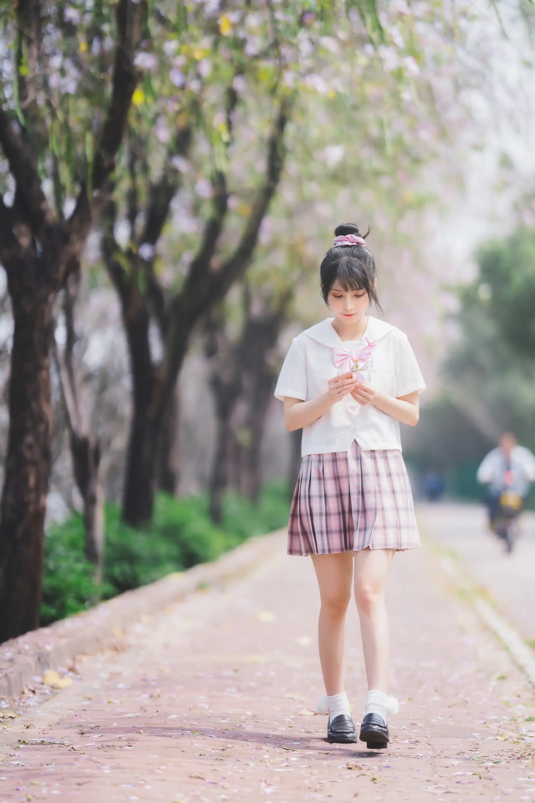[艺图语] 2022.06.21 Vol.1244 – 花与少女 思涼poi#[35P]-28