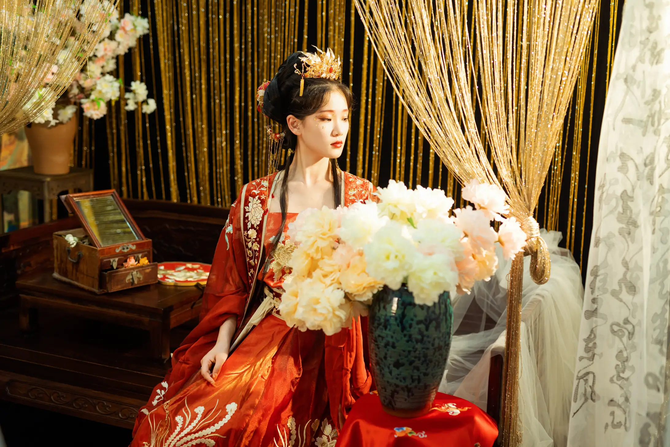 [艺图语] 2022.09.05 Vol.1873 – 红衣娘子 相望回首喵喵喵#[48P]-15