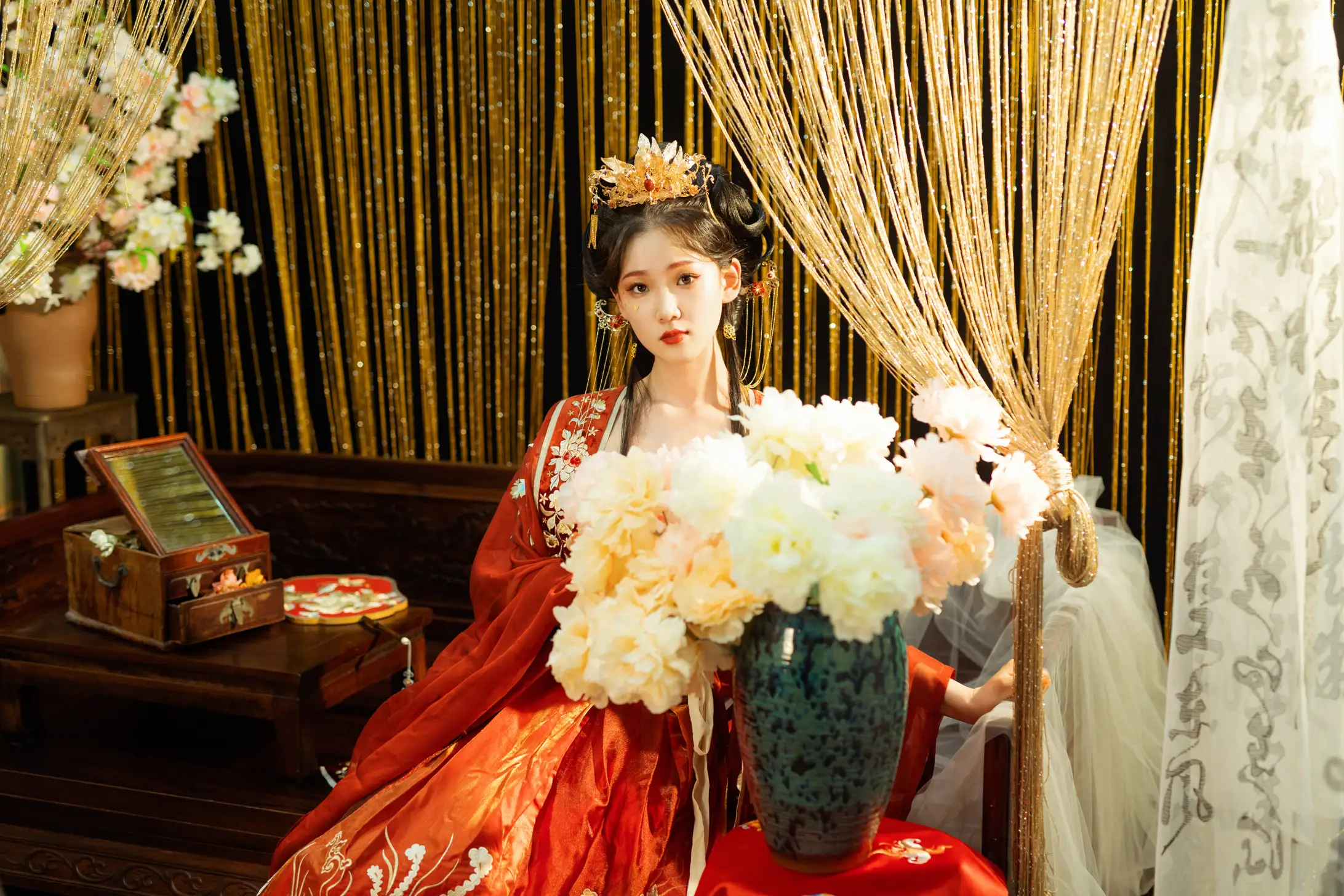 [艺图语] 2022.09.05 Vol.1873 – 红衣娘子 相望回首喵喵喵#[48P]-16