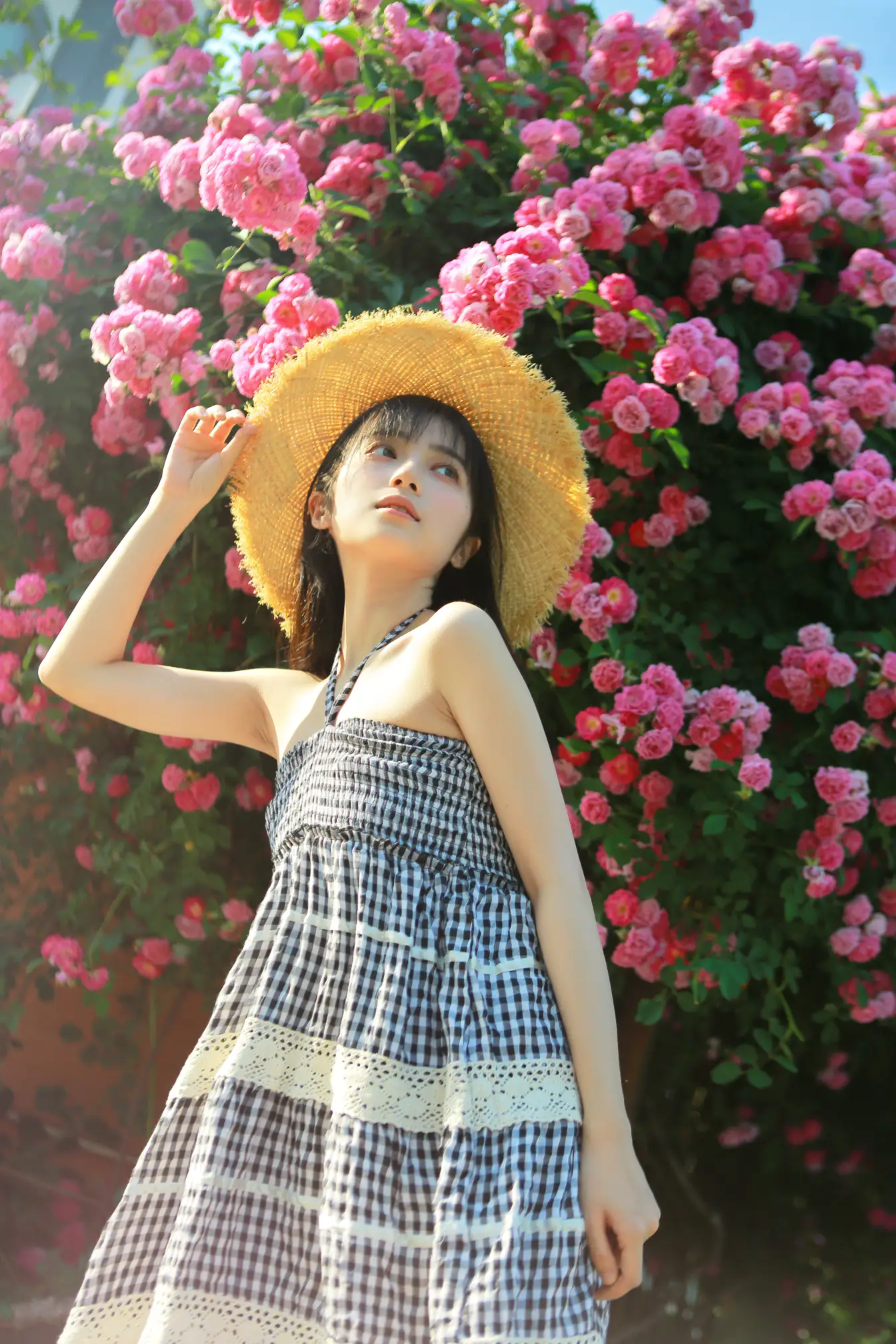 [艺图语] 2022.05.18 Vol.0917 – 蔷薇迟开 月半了吧#[28P]-17