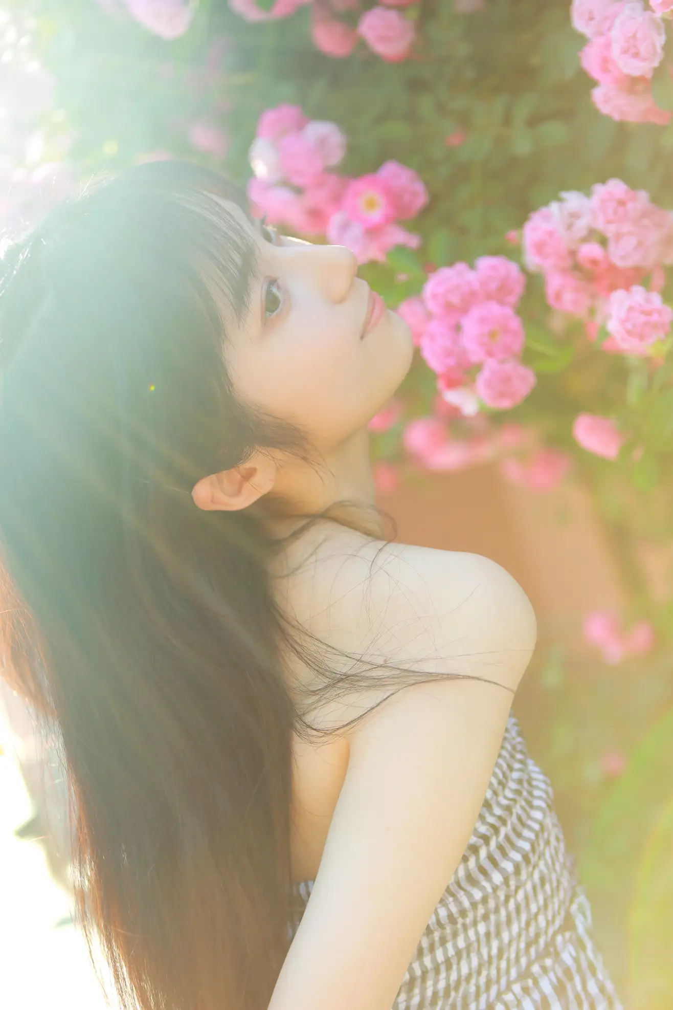 [艺图语] 2022.05.18 Vol.0917 – 蔷薇迟开 月半了吧#[28P]-19