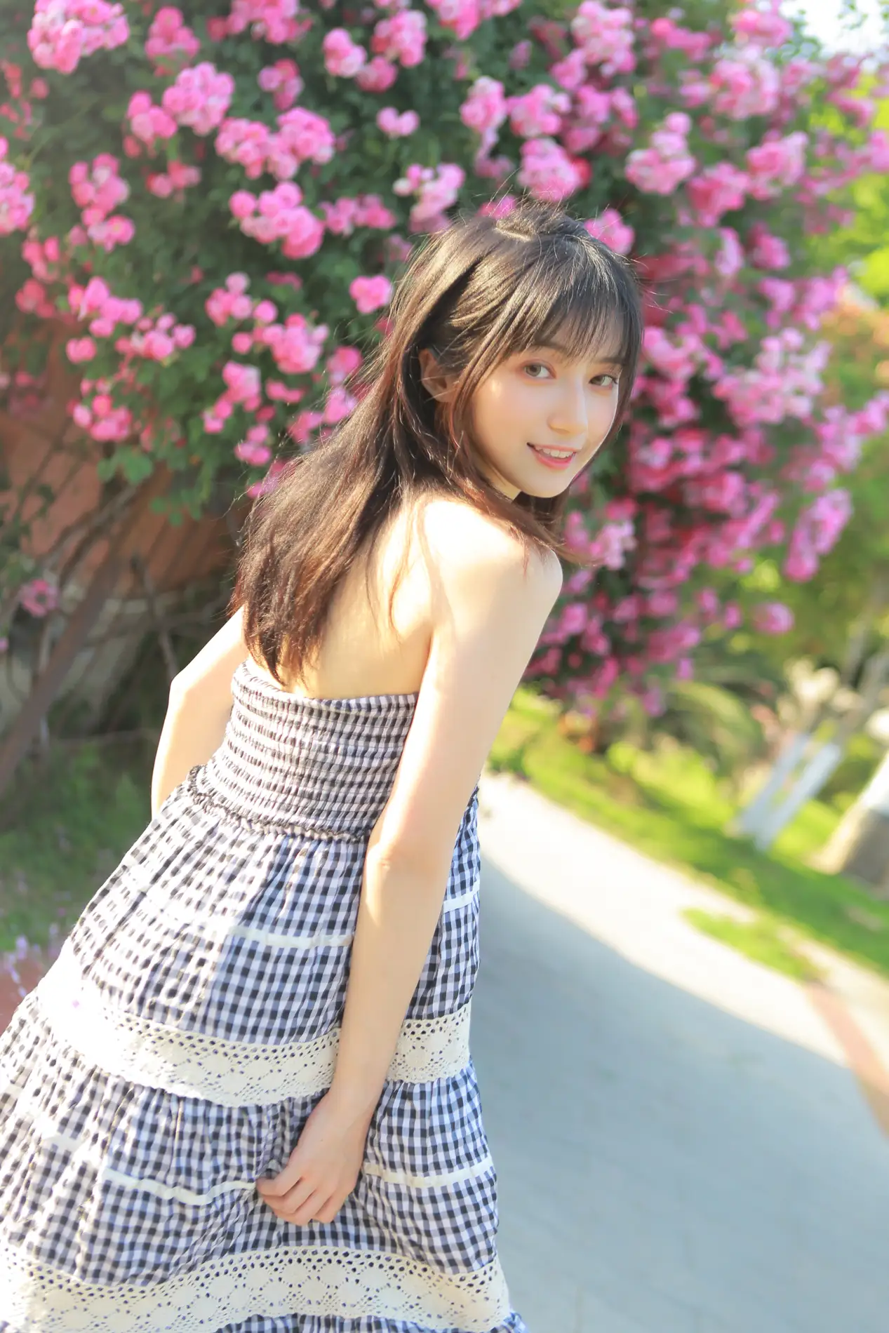 [艺图语] 2022.05.18 Vol.0917 – 蔷薇迟开 月半了吧#[28P]-21