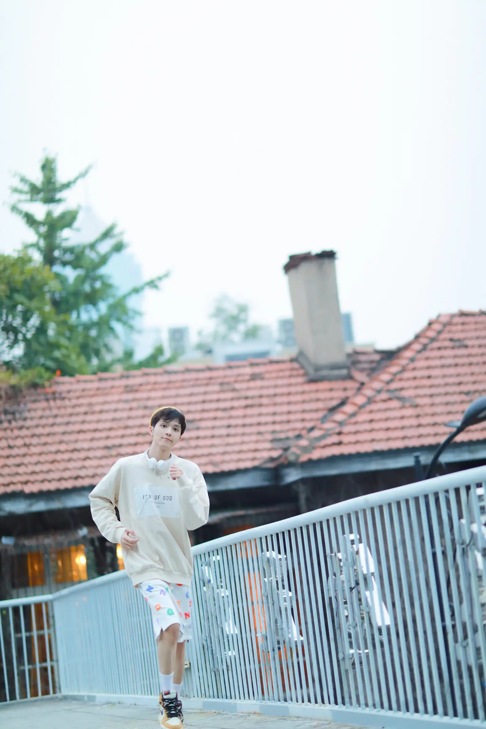 [艺图语] 2022.07.28 Vol.1566 – 小小少年 _也比大熊_#[22P]-1