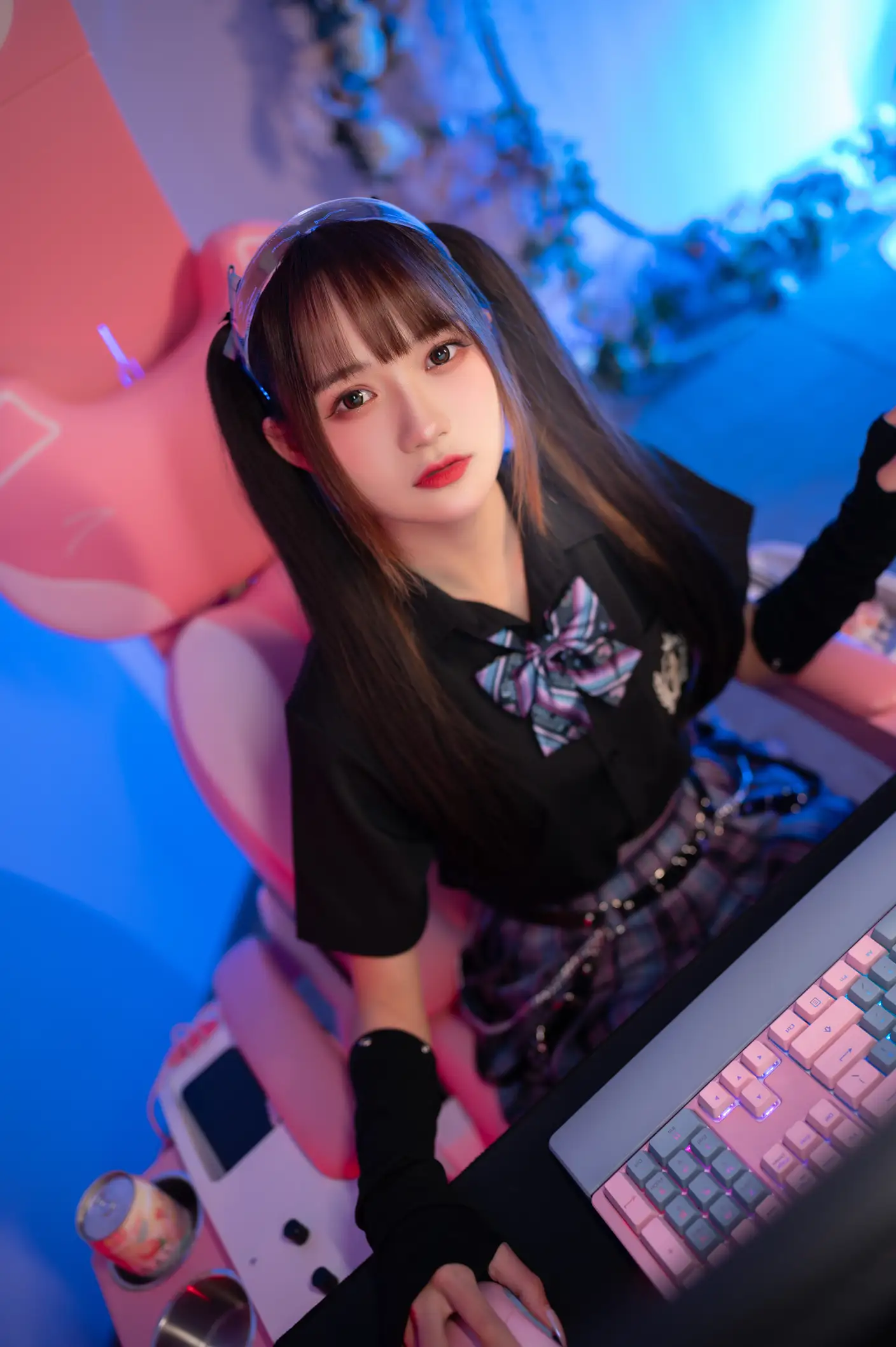 [艺图语] 2022.06.09 Vol.1123 – 电竞少女 兔子Zzz不吃胡萝卜#[22P]-19