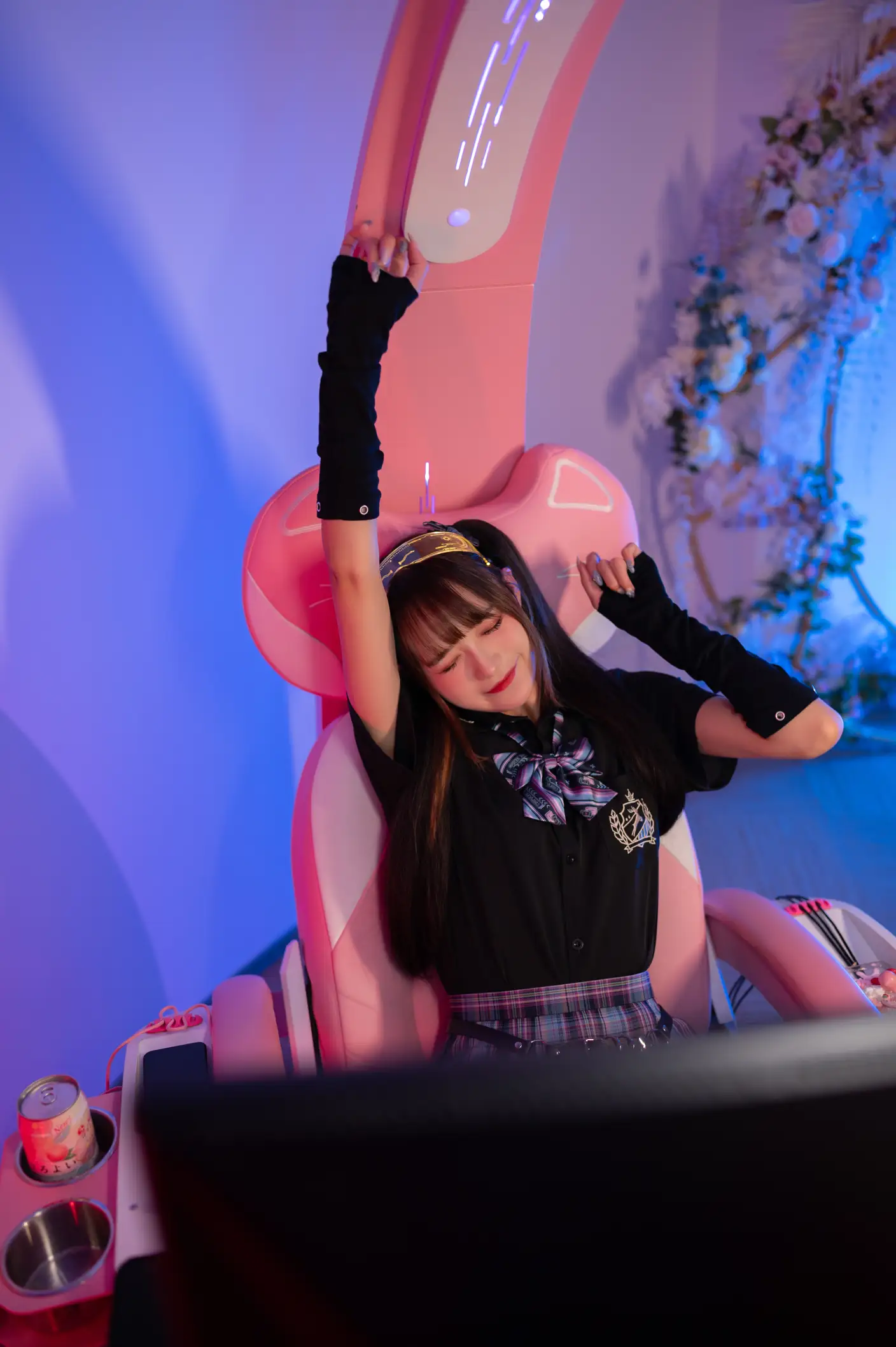 [艺图语] 2022.06.09 Vol.1123 – 电竞少女 兔子Zzz不吃胡萝卜#[22P]-22
