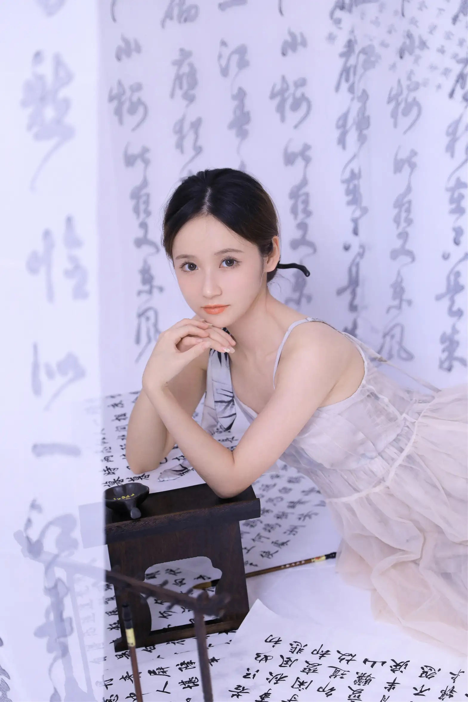 [艺图语] 2022.11.12 Vol.2424 – 坐看闲庭听书语 不爱奶糖#[26P]-25
